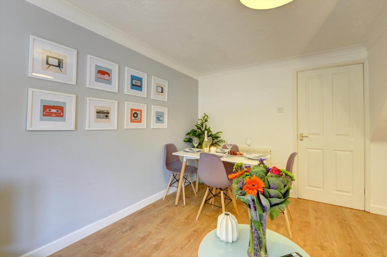 Modern 2 Bed House Sleeps 6 Southam Town Centre - Inspire Homes Ltd Exteriér fotografie