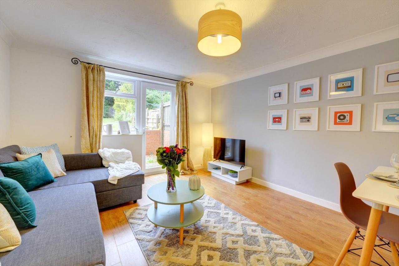 Modern 2 Bed House Sleeps 6 Southam Town Centre - Inspire Homes Ltd Exteriér fotografie