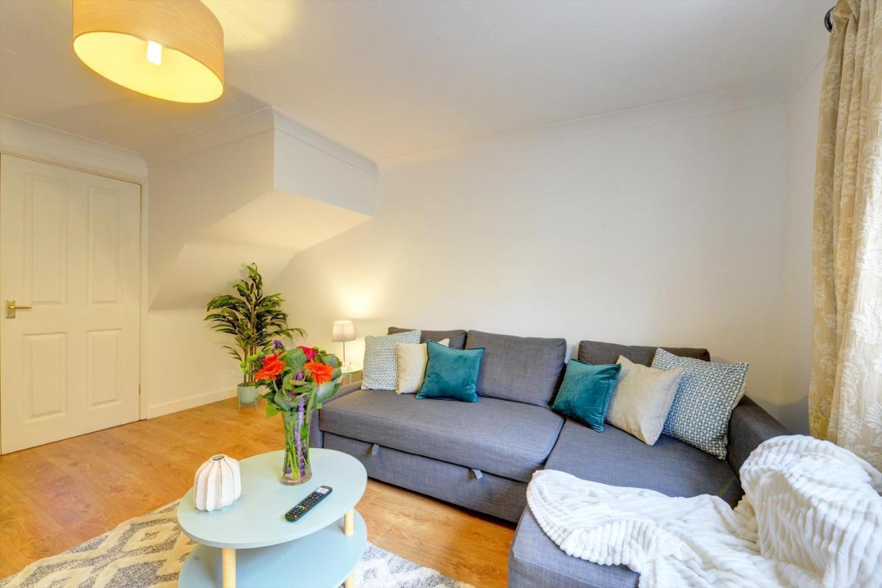 Modern 2 Bed House Sleeps 6 Southam Town Centre - Inspire Homes Ltd Exteriér fotografie